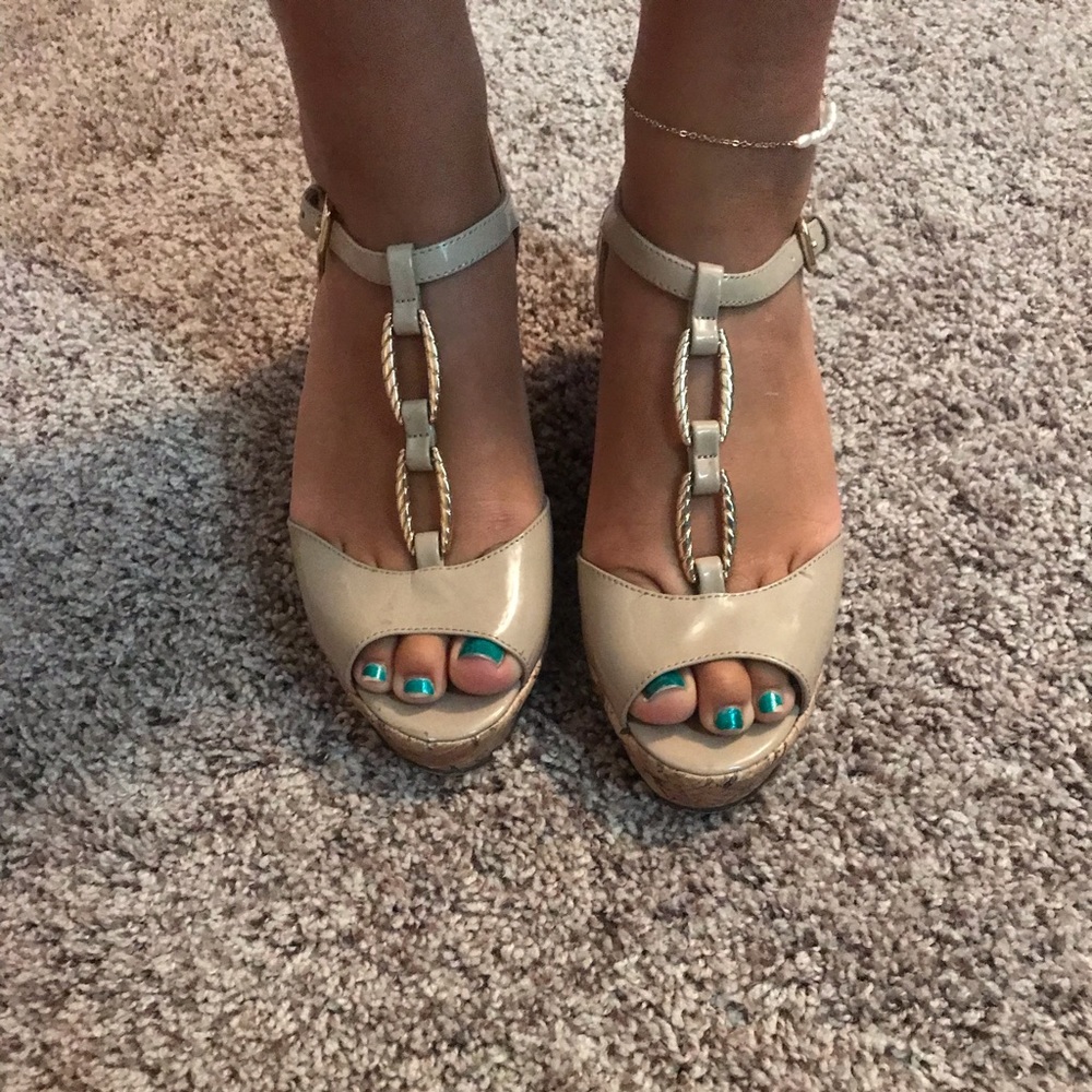 Nude wedges